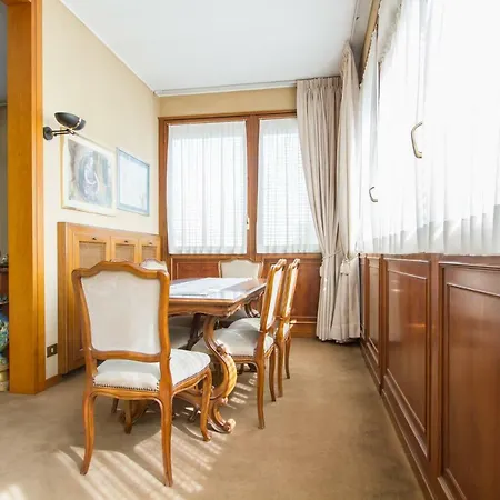 Appartamento Ampio E Indipendente Con Vista Giardino Paderno d'Adda Exterior foto